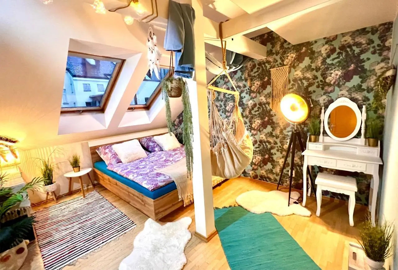 Duplex 2 With Quiet Terrace On Wenceslas Square Praha Apartmán