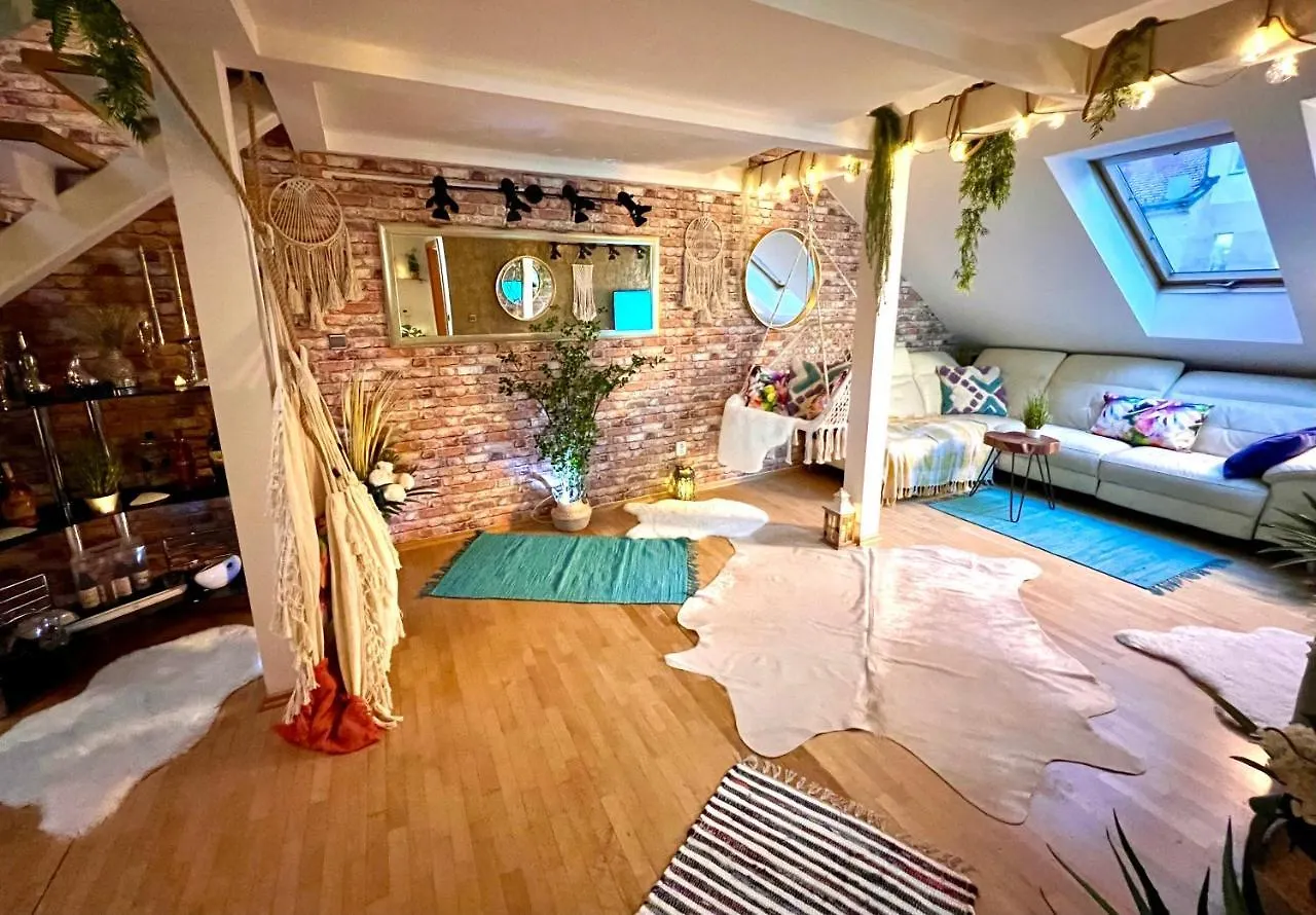 Duplex 2 With Quiet Terrace On Wenceslas Square Praha Apartmán