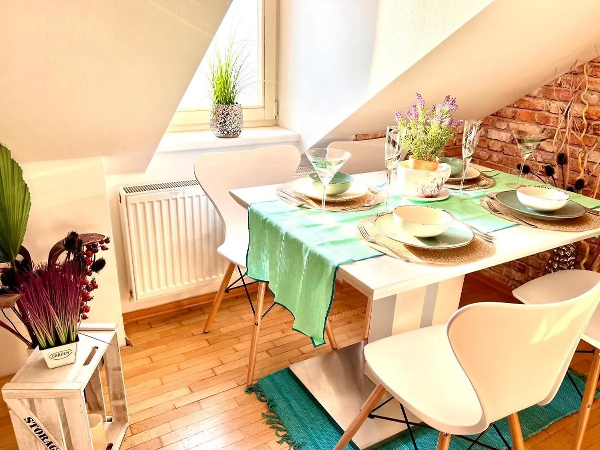 Duplex 2 With Quiet Terrace On Wenceslas Square Praha Apartmán